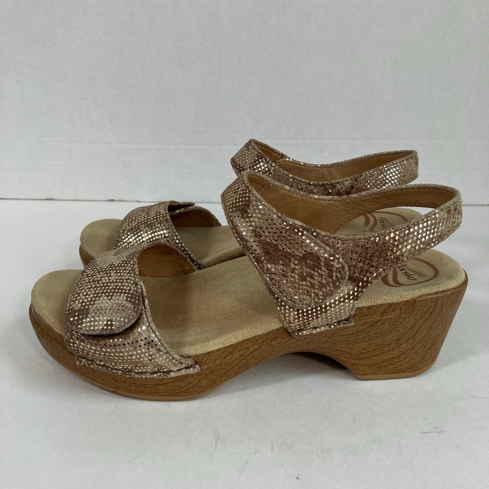 Dansko Sz 39 Sonnet Metallic Snake Print Platform Wood Heel Comfort Sandals